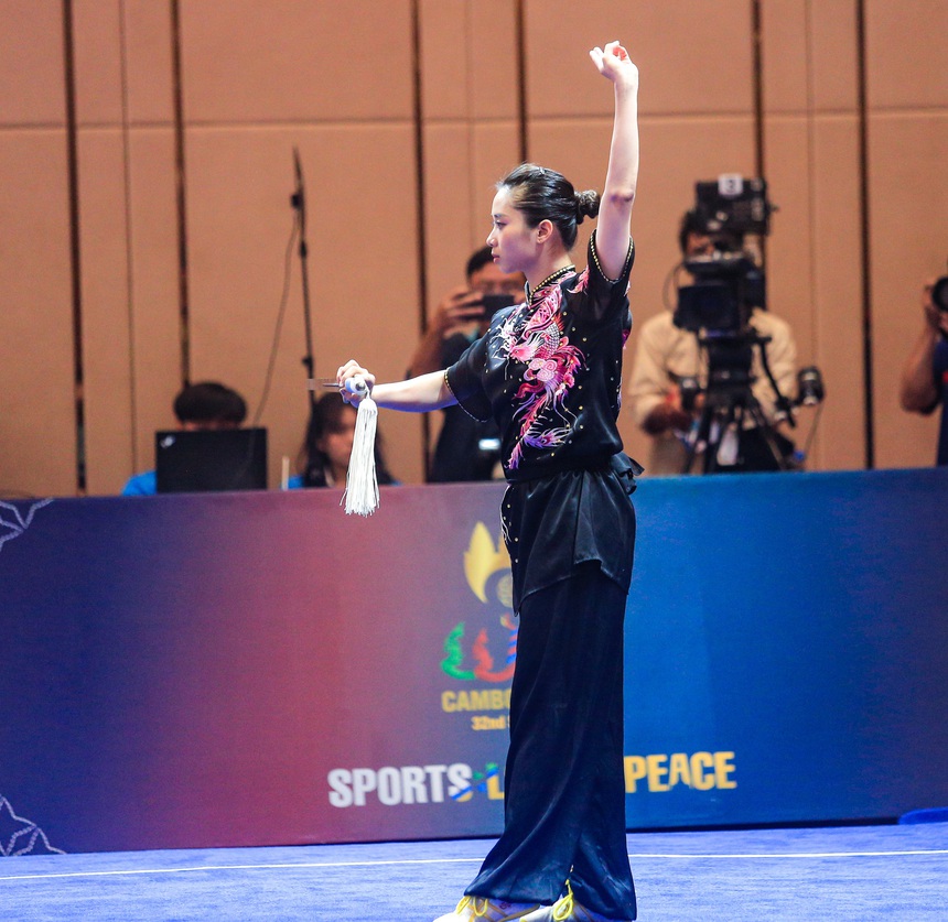 'Nữ hoàng wushu' Dương Thuý Vi đón sinh nhật tuổi 30 với tấm HCV SEA Games 32 - Ảnh 4. 'Nữ hoàng wushu' Dương Thuý Vi đón sinh nhật tuổi 30 với tấm HCV SEA Games 32 - Ảnh 4.