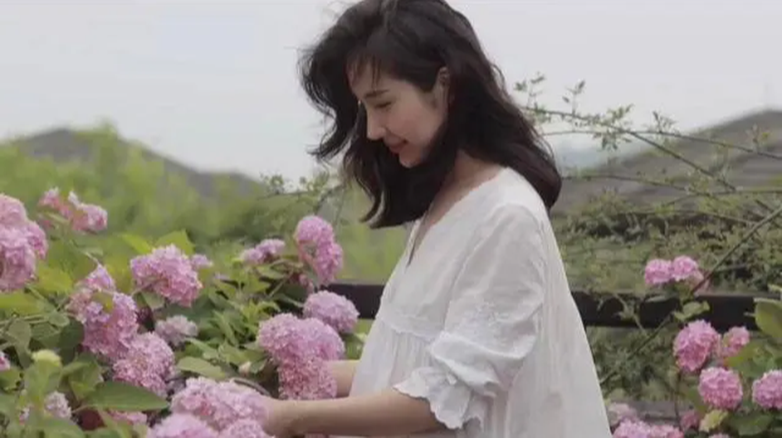 Vợ chủ tịch Taobao hiện sống ra sao sau scandal chồng bỏ theo hot girl mạng gây xôn xao suốt nhiều năm? - Ảnh 6. Vợ chủ tịch Taobao hiện sống ra sao sau scandal chồng bỏ theo hot girl mạng gây xôn xao suốt nhiều năm? - Ảnh 6.