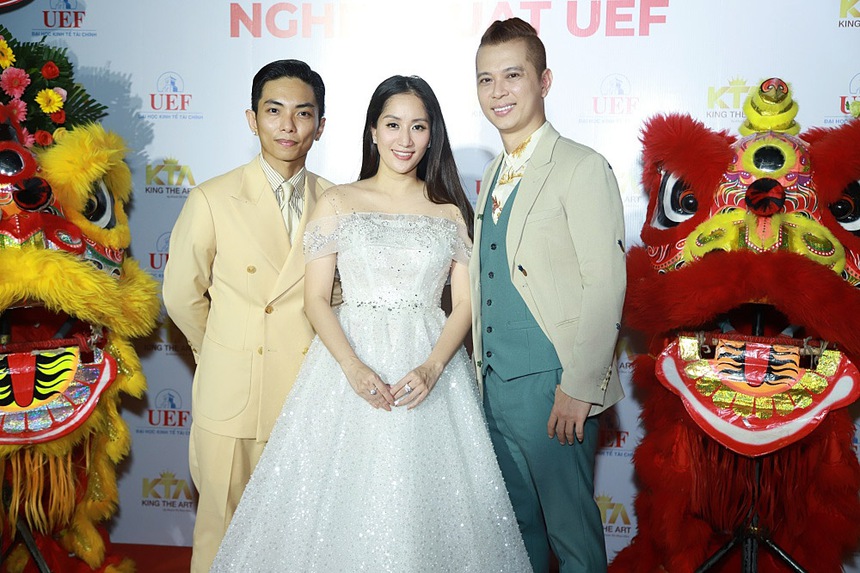 Khánh Thi tiết lộ bố mẹ chồng không tin chuyện mang thai lần 3 cho đến khi bụng to và ốm nghén - Ảnh 7.