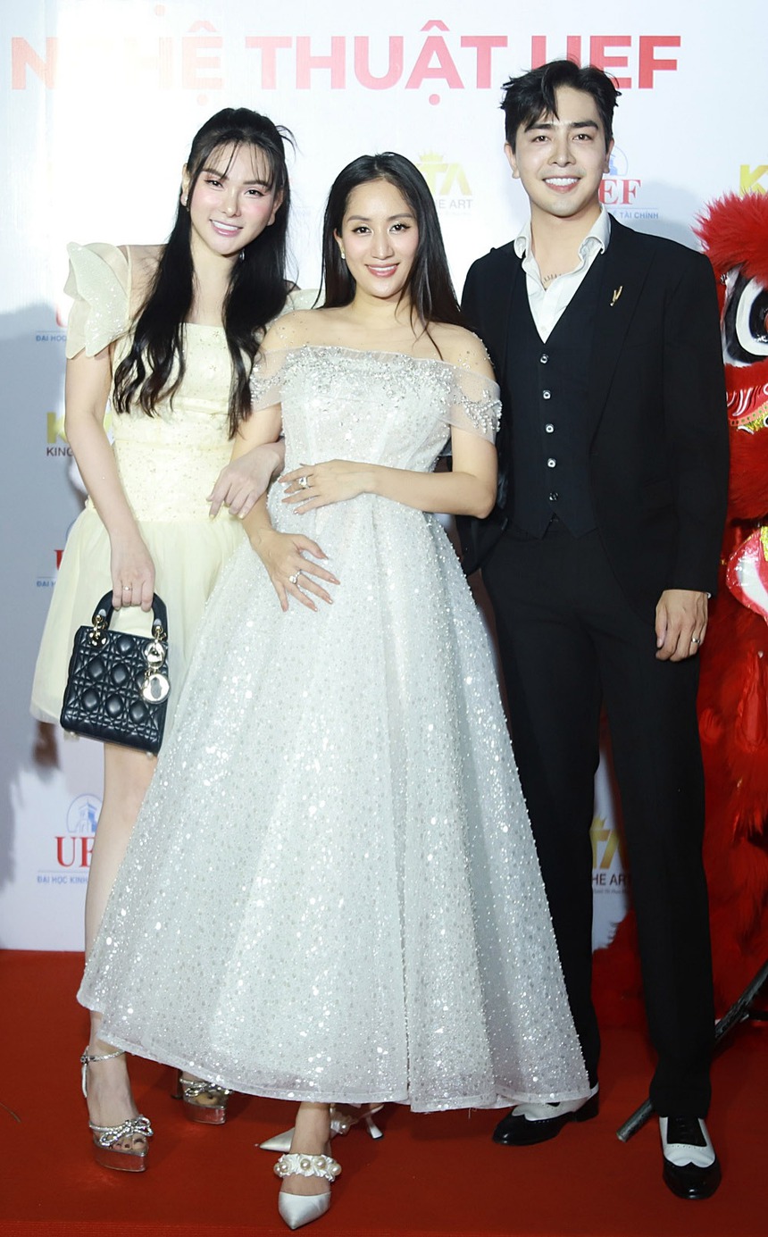 Khánh Thi tiết lộ bố mẹ chồng không tin chuyện mang thai lần 3 cho đến khi bụng to và ốm nghén - Ảnh 6.