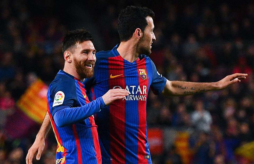 Messi gửi lời tri ân Busquets, rộ tin sắp tái hợp tại 'đại gia' Saudi Arabia - Ảnh 2. Messi gửi lời tri ân Busquets, rộ tin sắp tái hợp tại 'đại gia' Saudi Arabia - Ảnh 2.