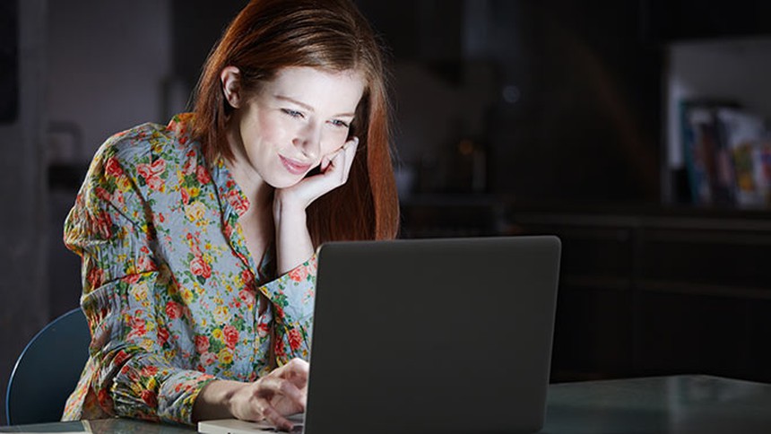 Trò lừa đảo "đánh cắp trái tim", vơ vét hết tiền nạn nhân: Đây là đối tượng dễ bị lừa gạt nhất! - Ảnh 1.