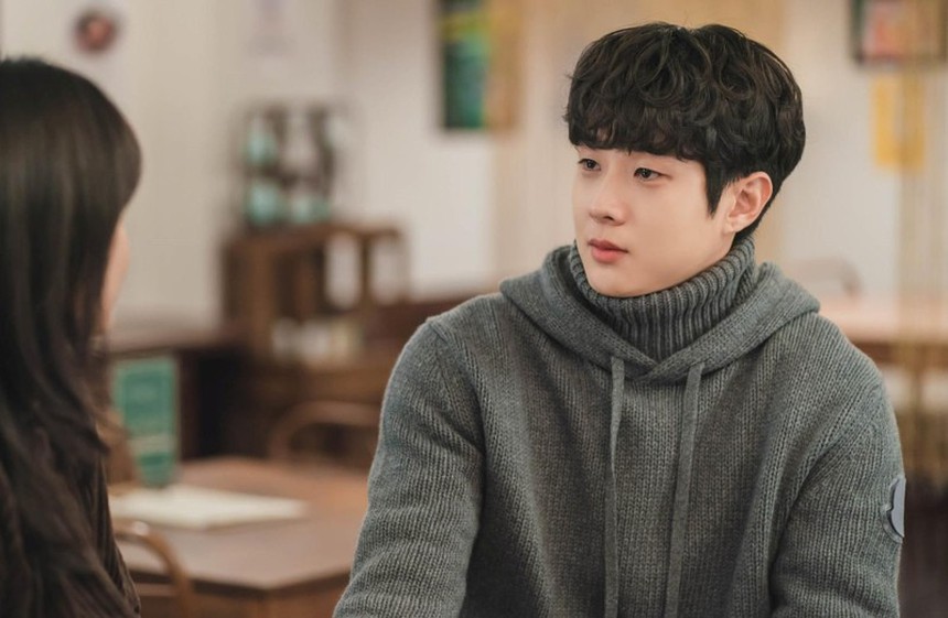 Mỹ nam phim Hàn đình đám thoát kiếp vô danh nhờ bạn gái cũ, hóa ra 'một bước lên mây' vì đặc điểm visual không ai ngờ này - Ảnh 1.