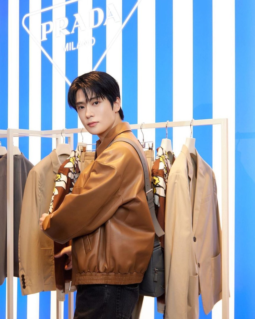 4 Đại sứ Prada đọ sắc tại event pop-up store tại Seoul, Somi xinh như búp bê, Song Kang và Jaehyun ai là người bảnh hơn?  - Ảnh 5.