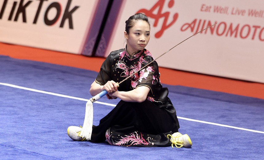 Hot girl wushu Dương Thúy Vi đón sinh nhật bằng HCV SEA Games - Ảnh 2.