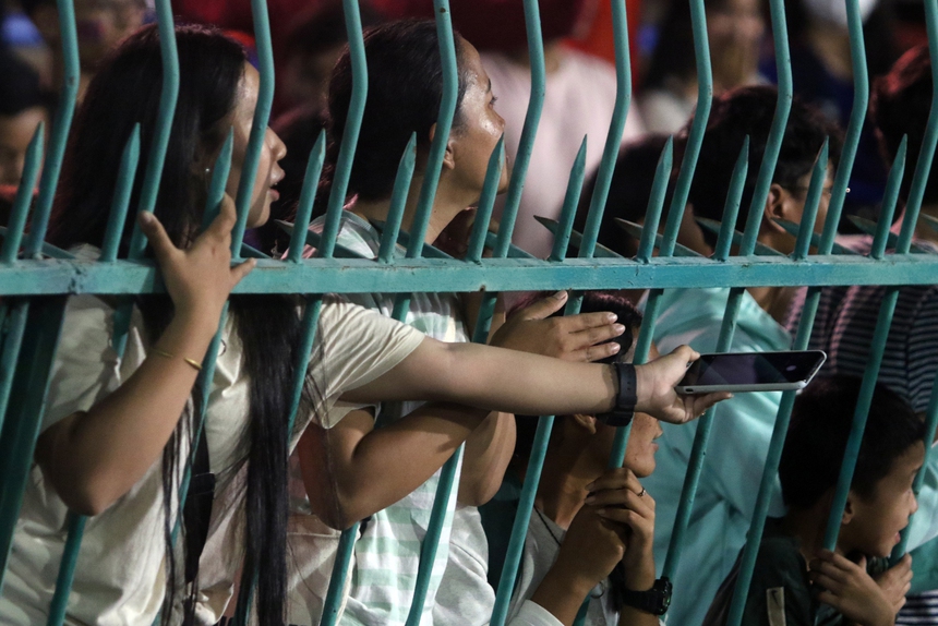 CĐV gào hét gọi tên Honda, xin U22 Campuchia làm điều đặc biệt - Ảnh 5.