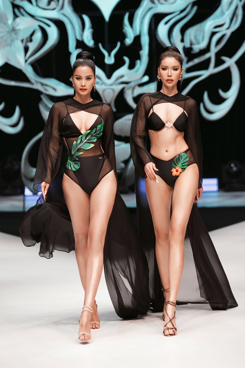 H'Hen Niê mặc trang phục đúc đồng mạ vàng 24h diễn BST 'Golden Tropical' của Katy Nguyễn - Ảnh 14.