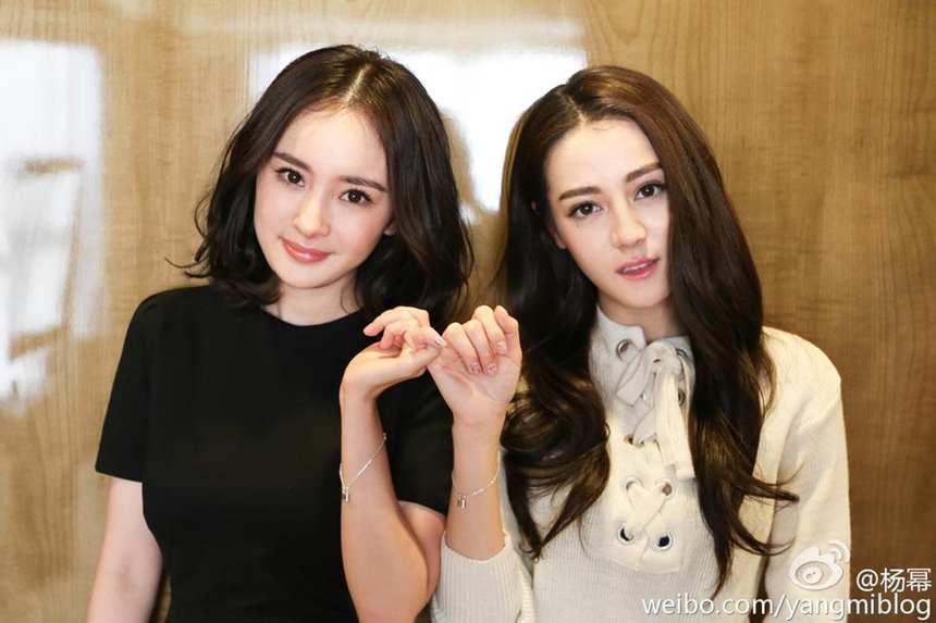 Địch Lệ Nhiệt Ba gánh khoản nợ 100 triệu NDT sau khi Dương Mịch rời đi? - Ảnh 3. Địch Lệ Nhiệt Ba gánh khoản nợ 100 triệu NDT sau khi Dương Mịch rời đi? - Ảnh 3.