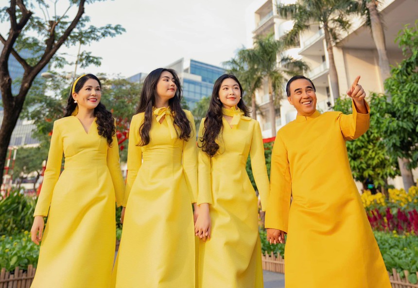 Hôn nhân đặc biệt của sao nam Việt: Sống trong biệt thự 21 tỷ, chục năm không ngủ chung với vợ vì lý do này? - Ảnh 10. Hôn nhân đặc biệt của sao nam Việt: Sống trong biệt thự 21 tỷ, chục năm không ngủ chung với vợ vì lý do này? - Ảnh 10.