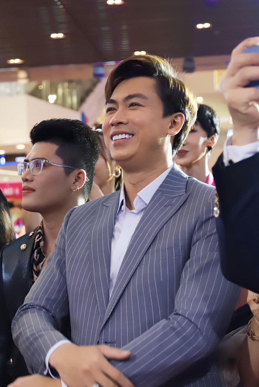 Cuộc sống "gà trống nuôi con" của Hồ Việt Trung: Từ chối hẹn hò gái trẻ, bị đồn về giới tính - Ảnh 3.