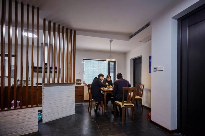 Con trai ăn học thành tài trở về "biến" tiệm giặt là nhỏ của bố mẹ thành biệt thự 258㎡: Chi phí hết khoảng 3 tỷ đồng, ai cũng phải trầm trồ - Ảnh 4.