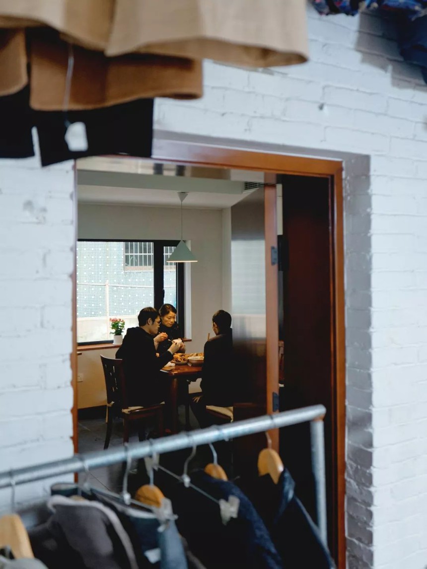 Con trai ăn học thành tài trở về "biến" tiệm giặt là nhỏ của bố mẹ thành biệt thự 258㎡: Chi phí hết khoảng 3 tỷ đồng, ai cũng phải trầm trồ - Ảnh 3.