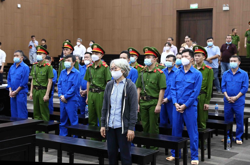 Cựu Chủ tịch UBND tỉnh Bình Thuận bị đề nghị từ 5-6 năm tù - Ảnh 2.