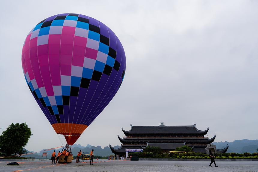 Tùng Dương, Noo Phước Thịnh... biểu diễn khai mạc Tuần lễ Văn hóa, Du lịch Hà Nam năm 2023 - Ảnh 7.