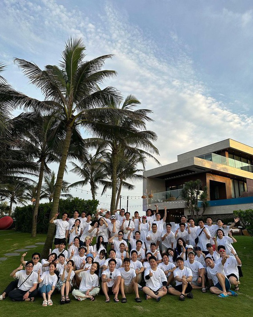 Lee Byung Hun chi gần 2 tỷ đồng đưa 62 nghệ sĩ và nhân viên tới Đà Nẵng: Tổng tài bá đạo là đây chứ đâu! - Ảnh 3.