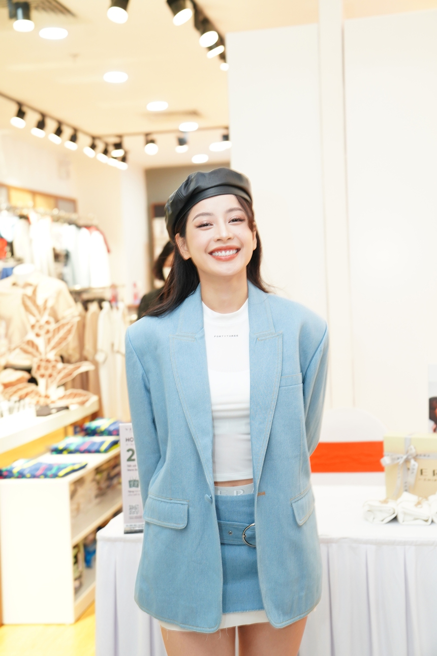 Chi Pu lộ diện hậu gây sốt rần rần ở show Trung Quốc: Visual xinh nức nở, fan Việt ùn ùn săn đón - Ảnh 6.