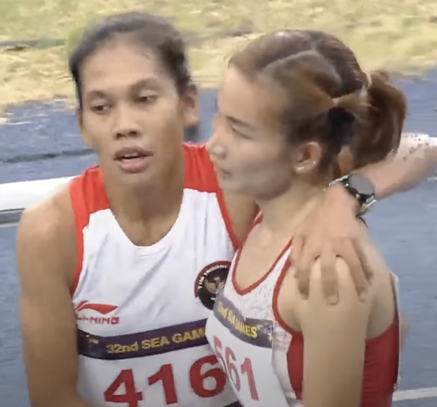 'Siêu nhân' Nguyễn Thị Oanh từ chối khi VĐV Indonesia tiếp nước nhưng có hành động đáp lễ chứng minh tinh thần fair-play - Ảnh 3.