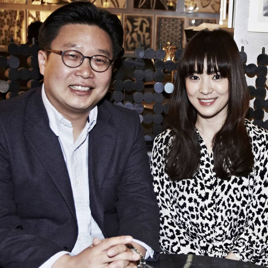 Song Hye Kyo khoe mặt mộc bên cạnh “người đàn ông đặc biệt”, người từng khen người đẹp là viên ngọc quý trong làng giải trí  - Ảnh 2.