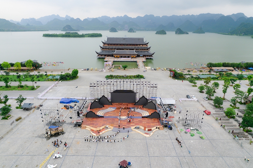 Tùng Dương, Noo Phước Thịnh... biểu diễn khai mạc Tuần lễ Văn hóa, Du lịch Hà Nam năm 2023 - Ảnh 5.