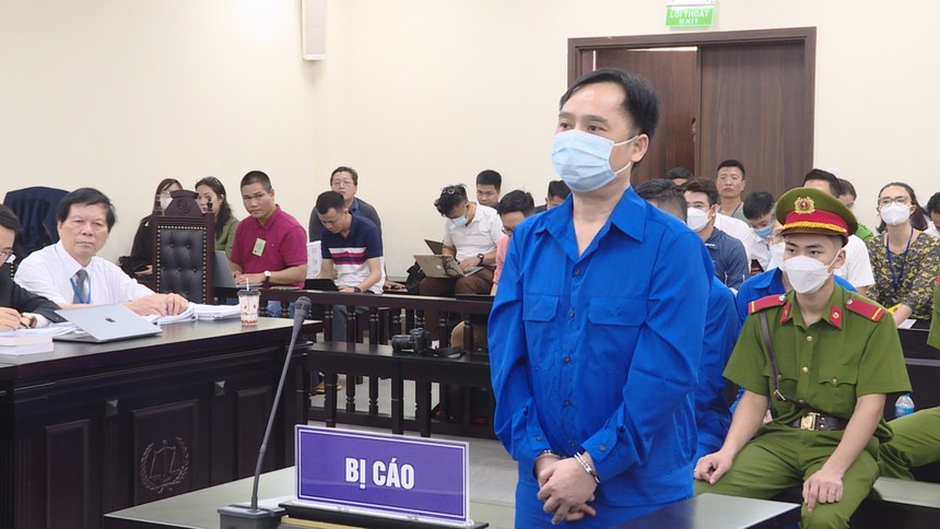 Vụ thao túng thị trường chứng khoán: Ảo thuật biến hóa trong 'Hệ sinh thái Louis Holdings' - Ảnh 1. Vụ thao túng thị trường chứng khoán: Ảo thuật biến hóa trong 'Hệ sinh thái Louis Holdings' - Ảnh 1.