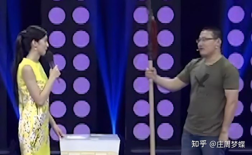 Người đàn ông mang thanh đao đào dưới mộ tổ tiên đi giám định, cho là vũ khí thời Tam Quốc, chuyên gia sửng sốt hỏi: 'Tổ tiên của anh là ai?' - Ảnh 4. Người đàn ông mang thanh đao đào dưới mộ tổ tiên đi giám định, cho là vũ khí thời Tam Quốc, chuyên gia sửng sốt hỏi: 'Tổ tiên của anh là ai?' - Ảnh 4.