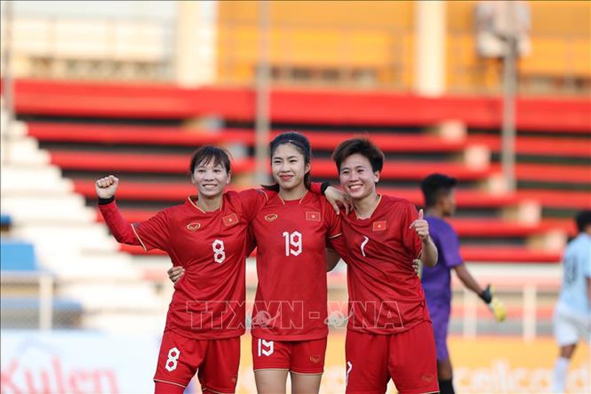 Huỳnh Như bất ngờ ngồi dự bị ở bán kết, ‘cơn lốc’ Thanh Nhã đá chính sẵn sàng ghi bàn thay đàn chị - Ảnh 4. Huỳnh Như bất ngờ ngồi dự bị ở bán kết, ‘cơn lốc’ Thanh Nhã đá chính sẵn sàng ghi bàn thay đàn chị - Ảnh 4.