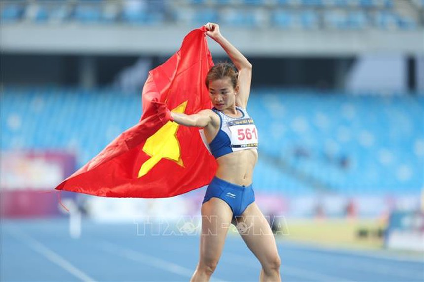 Nguyễn Thị Oanh tăng tốc như tia chớp giật vàng trước mặt VĐV Indonesia, lập kỷ lục vô tiền khoáng hậu cho điền kienh Việt Nam - Ảnh 3.