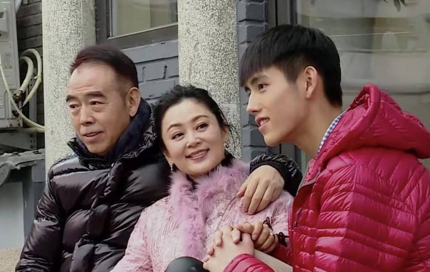 Dàn diễn viên thất bại dù được bố mẹ siêu sao lo từng chút: Cái tên cuối mất cả sự nghiệp vì 1 bức ảnh - Ảnh 10. Dàn diễn viên thất bại dù được bố mẹ siêu sao lo từng chút: Cái tên cuối mất cả sự nghiệp vì 1 bức ảnh - Ảnh 10.