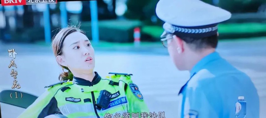 Mới lên sóng nhưng phim này bị đánh giá 'thảm hoạ' ngay từ 5 giây đầu tiên, cặp đôi chính như đang thi xem ai diễn tệ hơn - Ảnh 6.