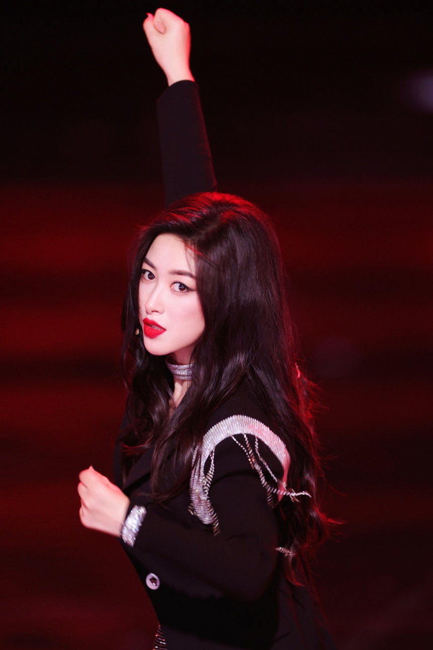 Mỹ nhân 8 lần vào top đẹp nhất thế giới trong tập 2 Đạp gió 2023: Visual mãn nhãn, thần thái khó ai sánh bằng - Ảnh 4.