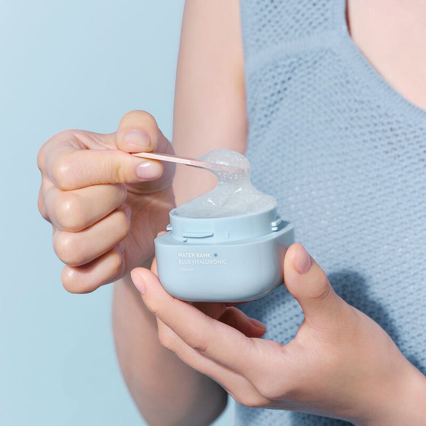 Chuyên gia nêu 5 lưu ý khi chọn mỹ phẩm mùa hè: không được quên bước dưỡng ẩm, kem chống nắng phải có yếu tố quan trọng này - Ảnh 7.