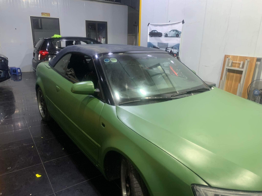 Audi A4 đời 2003 giá chưa đến 300 triệu: Người bán công khai xe bị lỗi, CĐM khen '10 điểm thật thà' - Ảnh 2. Audi A4 đời 2003 giá chưa đến 300 triệu: Người bán công khai xe bị lỗi, CĐM khen '10 điểm thật thà' - Ảnh 2.