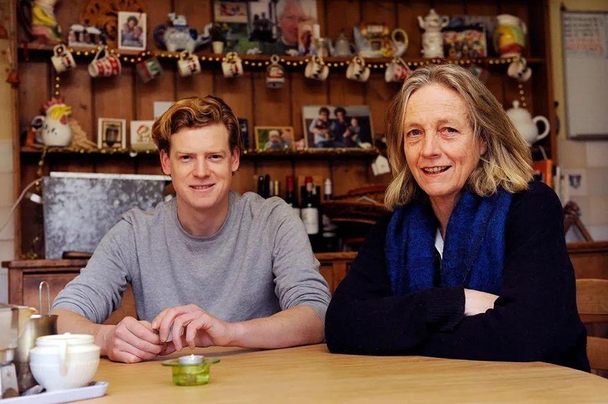 21 tuổi tự tay xây nhà cho mẹ dưỡng già, chàng trai bất ngờ được nhận học bổng và loạt giải thưởng kiến trúc: Căn nhà trở nên nổi tiếng không gian 'tự đóng mở', 'di chuyển' đến bất kỳ đâu trên thế giới - Ảnh 2.