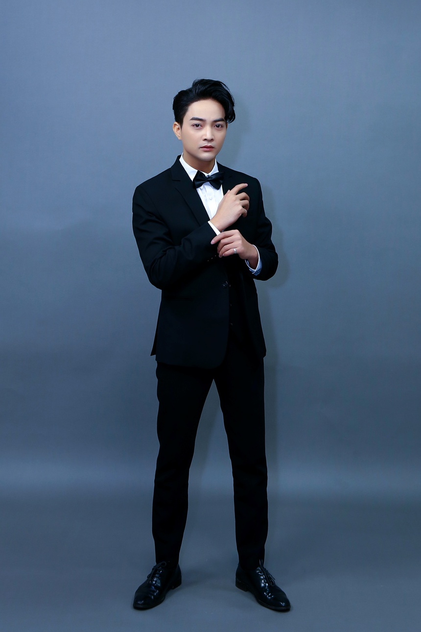 Ca sĩ Finn Nguyên Hy: "Bạn bè đồng trang lứa đều trở thành ngôi sao, trừ tôi" - Ảnh 2.