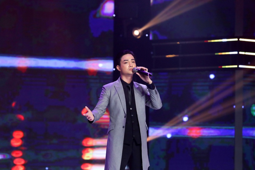 Ca sĩ Finn Nguyên Hy: "Bạn bè đồng trang lứa đều trở thành ngôi sao, trừ tôi" - Ảnh 1.