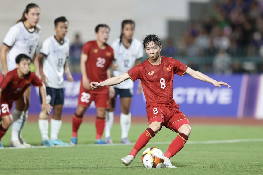 "Người không phổi" Thuỳ Trang là khác biệt của tuyển nữ Việt Nam - Ảnh 1.