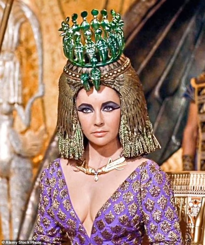 60 năm phim 'Cleoptra' & mối tình 'khét tiếng' của Elizabeth Taylor và Richard Burton - Ảnh 6.