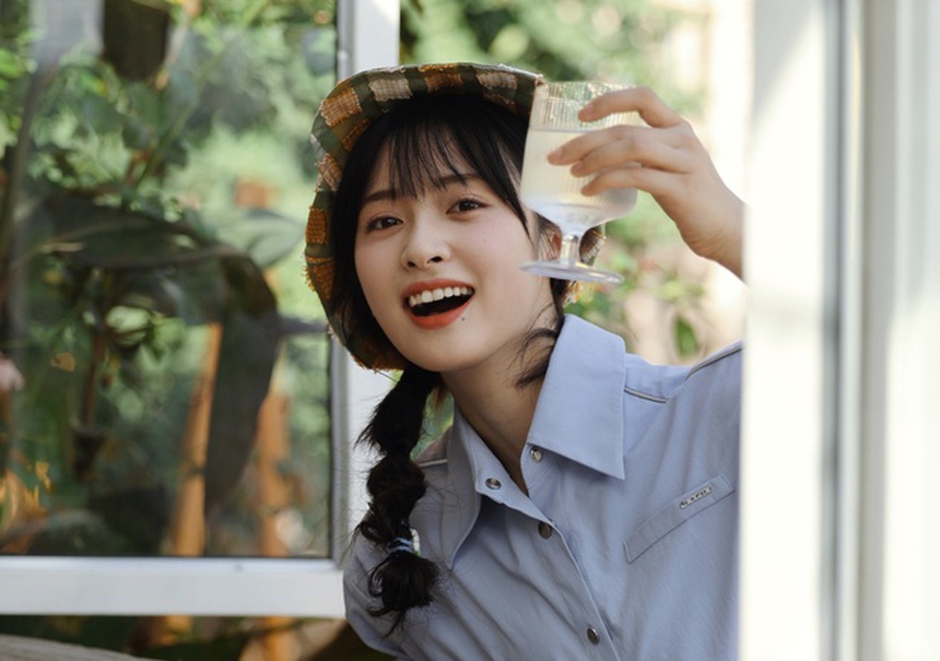 Liệu Lưu Thi Thi có bị dàn nữ phụ làm lu mờ trong dự án mới? - Ảnh 8. Liệu Lưu Thi Thi có bị dàn nữ phụ làm lu mờ trong dự án mới? - Ảnh 8.