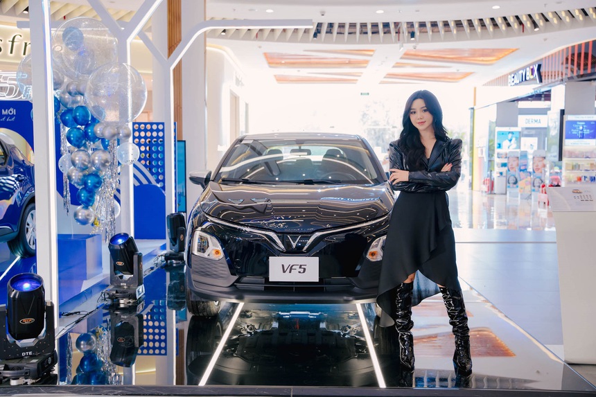 VinFast VF 5 Plus gây sốt với giới trẻ - Ảnh 4.
