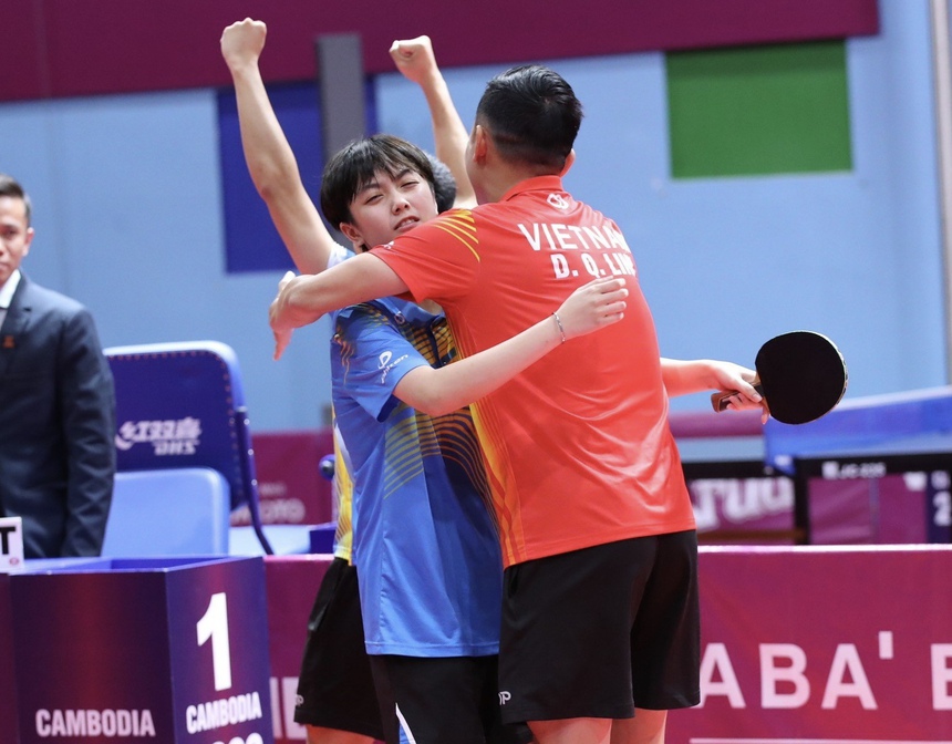 Bóng bàn Việt Nam viết tiếp lịch sử, hạnh phúc vỡ oà sau 24 năm chờ đợi cho tấm HCV SEA Games  - Ảnh 5.