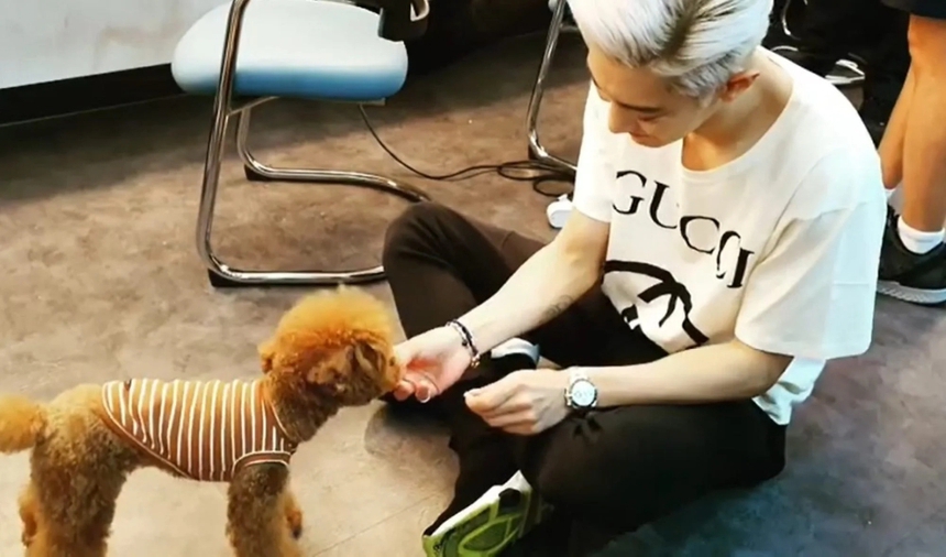 5 chiếc đồng hồ xa xỉ của các idol Kpop từ BTS đến Blackpink - Ảnh 5. 5 chiếc đồng hồ xa xỉ của các idol Kpop từ BTS đến Blackpink - Ảnh 5.