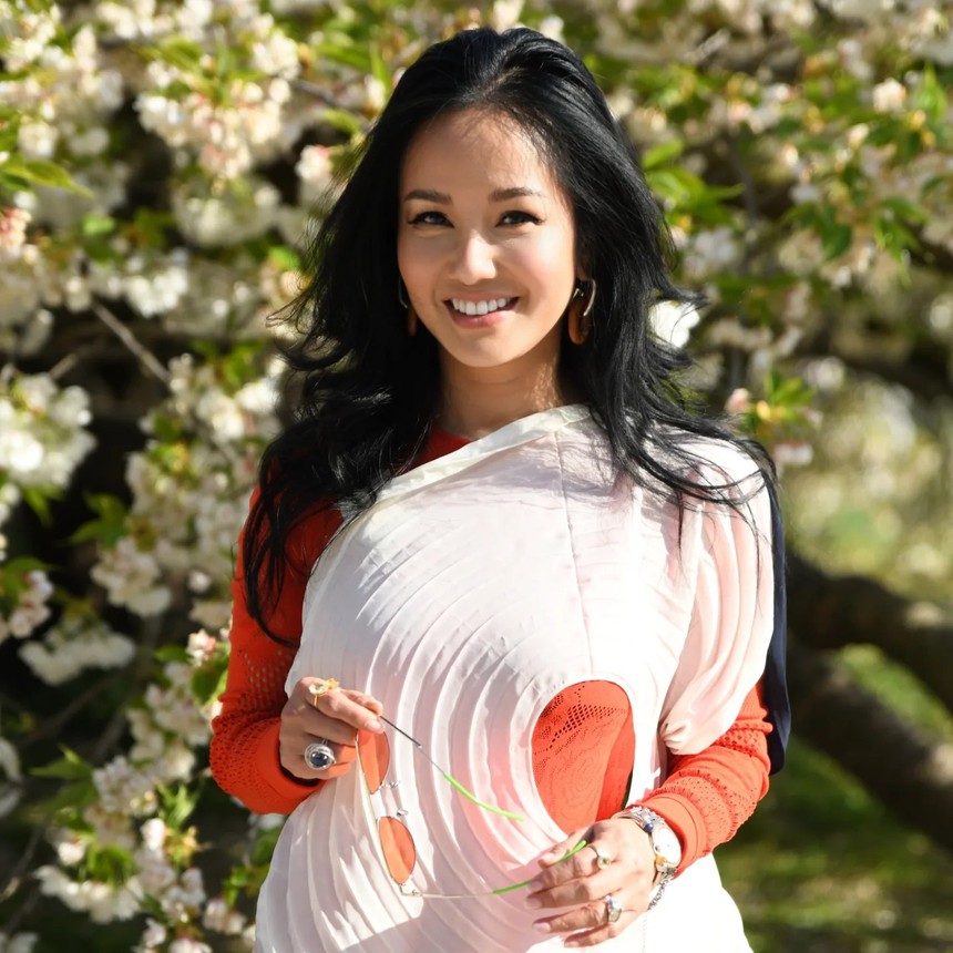 Diva Hồng Nhung tuổi 53: Liên tục khoe bụng 6 múi săn chắc, da căng bóng trẻ đẹp - Ảnh 1. Diva Hồng Nhung tuổi 53: Liên tục khoe bụng 6 múi săn chắc, da căng bóng trẻ đẹp - Ảnh 1.