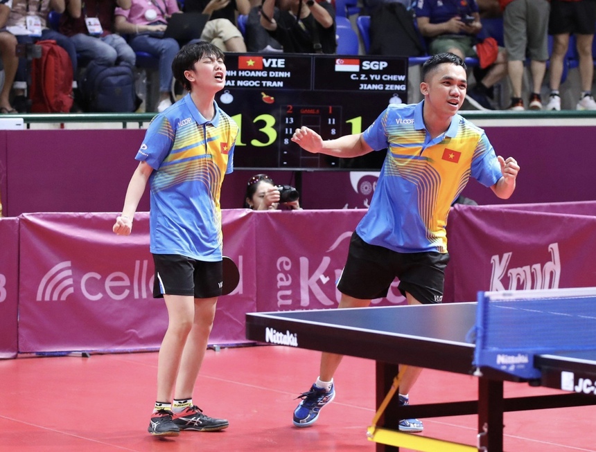 Bóng bàn Việt Nam viết tiếp lịch sử, hạnh phúc vỡ oà sau 24 năm chờ đợi cho tấm HCV SEA Games  - Ảnh 4.