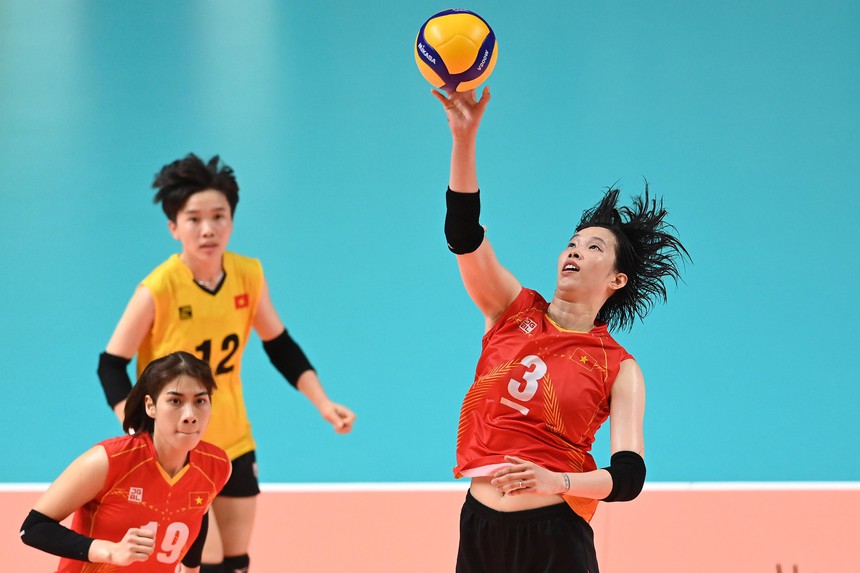 Thua Việt Nam ở bán kết SEA Games, tuyển Indonesia khóc nước nở, chìm trong nước mắt - Ảnh 3. Thua Việt Nam ở bán kết SEA Games, tuyển Indonesia khóc nước nở, chìm trong nước mắt - Ảnh 3.