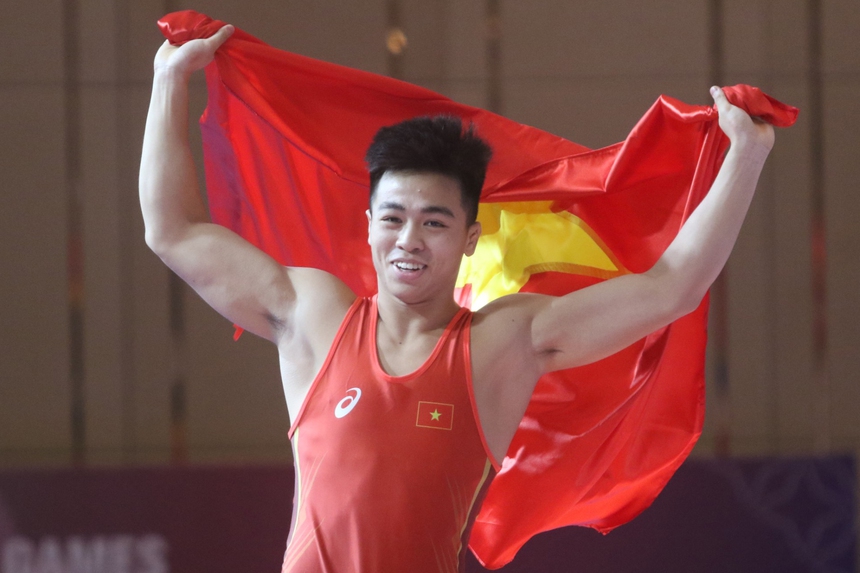 Liên tục nhấc bổng đối thủ Thái Lan, võ sĩ Việt Nam giành HCV SEA Games 'dễ như ăn kẹo' - Ảnh 5.
