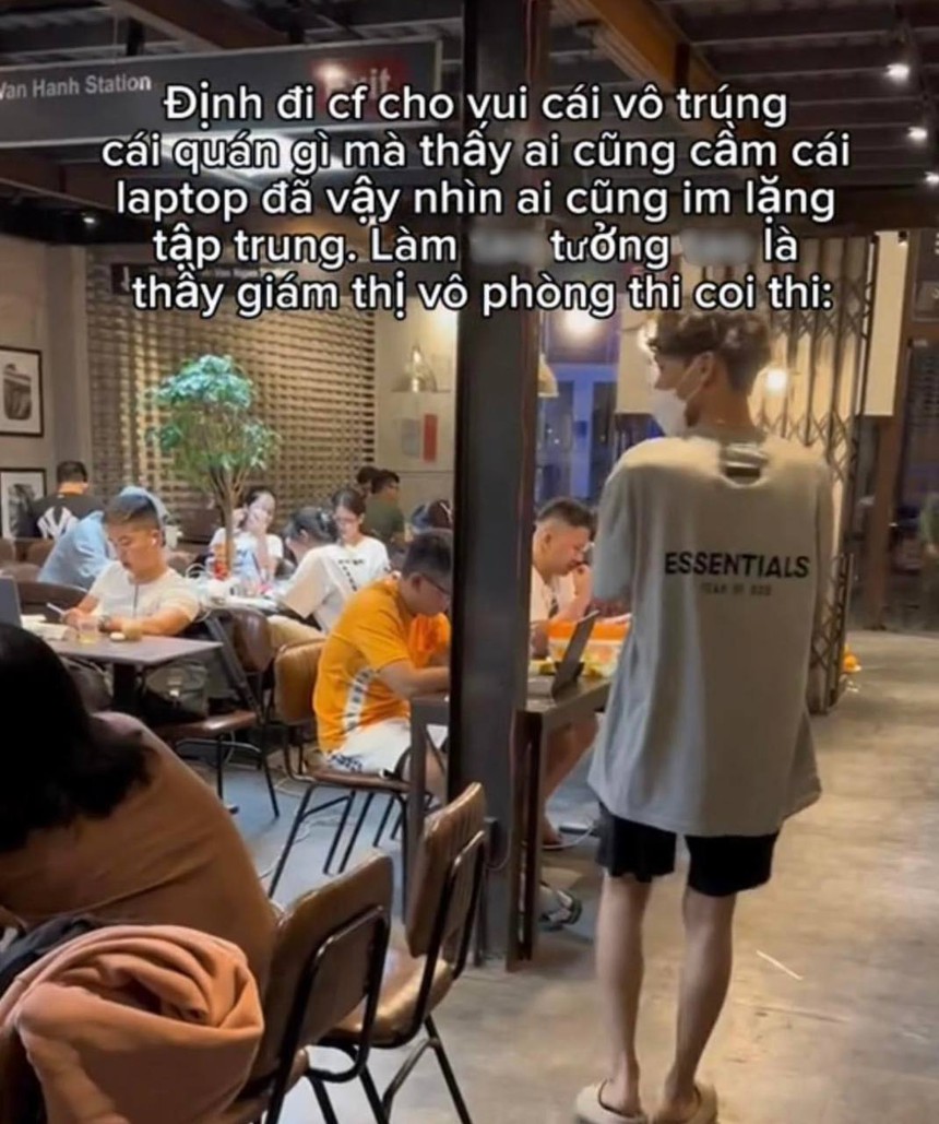 Khách đến quán cà phê để chill lại cứ ngỡ mình là "giám thị coi thi" chỉ vì một thói quen của rất nhiều người trẻ - Ảnh 1.