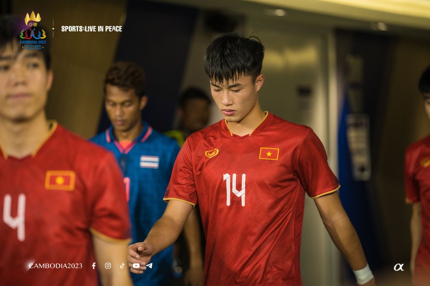 Thống kê đặc biệt về nhân sự U22 Việt Nam, 'Phù thủy trắng' Troussier cũng bó tay - Ảnh 3. Thống kê đặc biệt về nhân sự U22 Việt Nam, 'Phù thủy trắng' Troussier cũng bó tay - Ảnh 3.