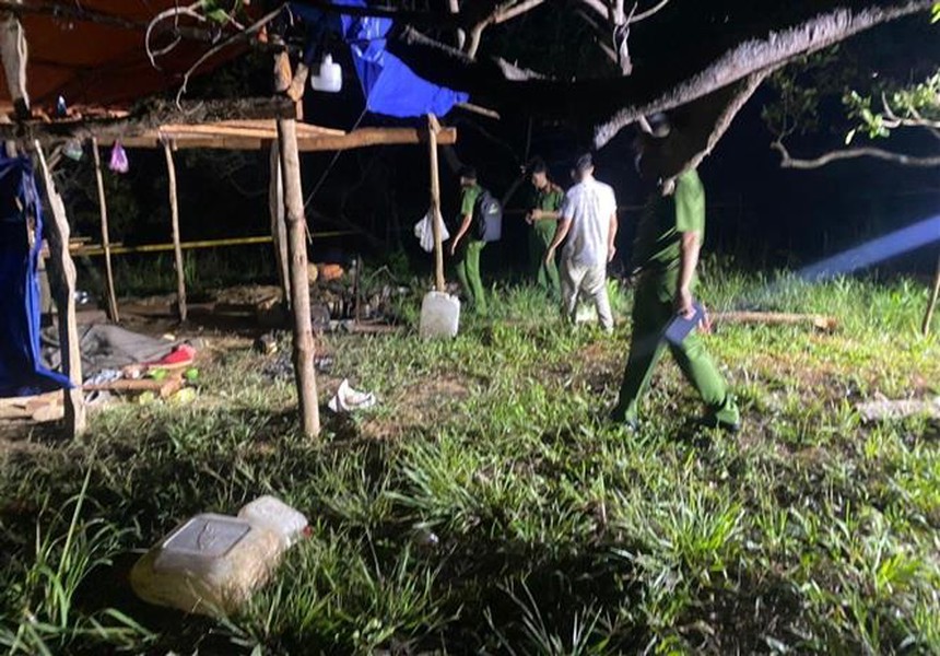 Điều tra vụ án mạng nghiêm trọng ở Bình Phước - Ảnh 1.