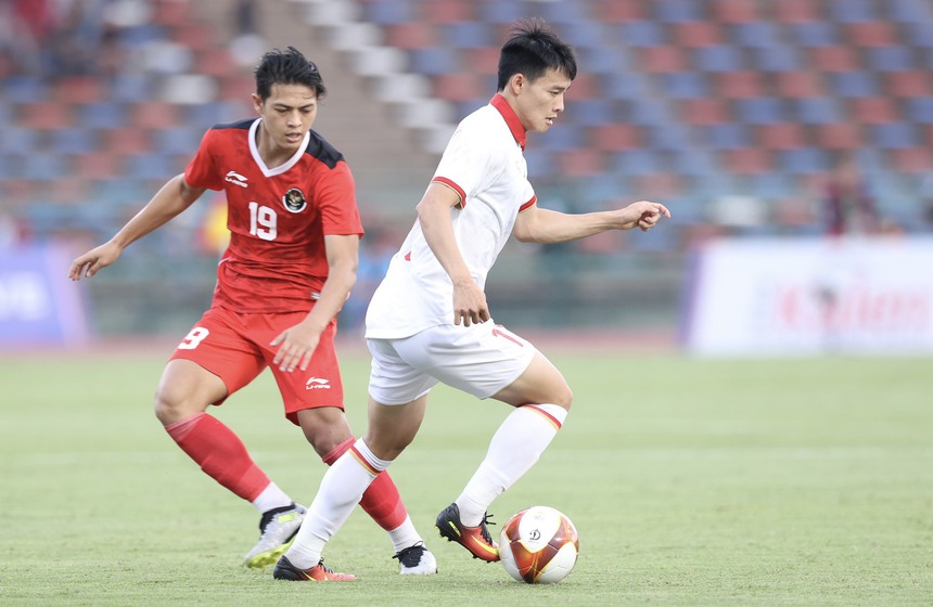 Báo Indonesia khẳng định U22 Việt Nam thua do vắng sao trẻ của HAGL, pressing không đủ tốt khi đá hơn người - Ảnh 4.