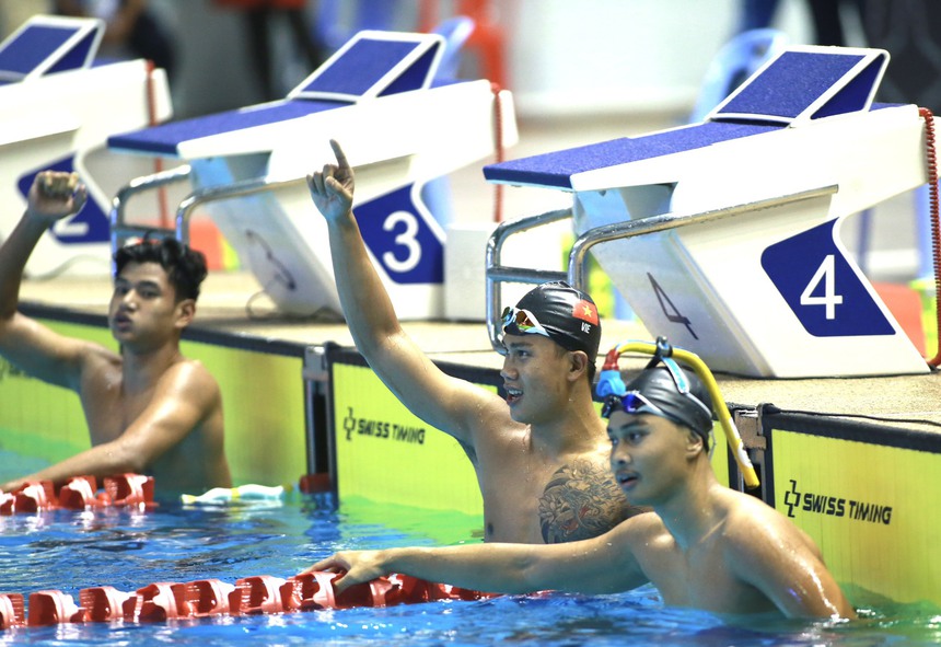 Cập nhật BXH Huy chương SEA Games 32: Đoàn Việt Nam bỏ xa Thái Lan sau cú 'nhấn ga' ngoạn mục; Campuchia bất ngờ rơi khỏi top 3 - Ảnh 3.